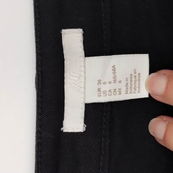 H&M Black Shorts Size 6 - Picture 5 of 7